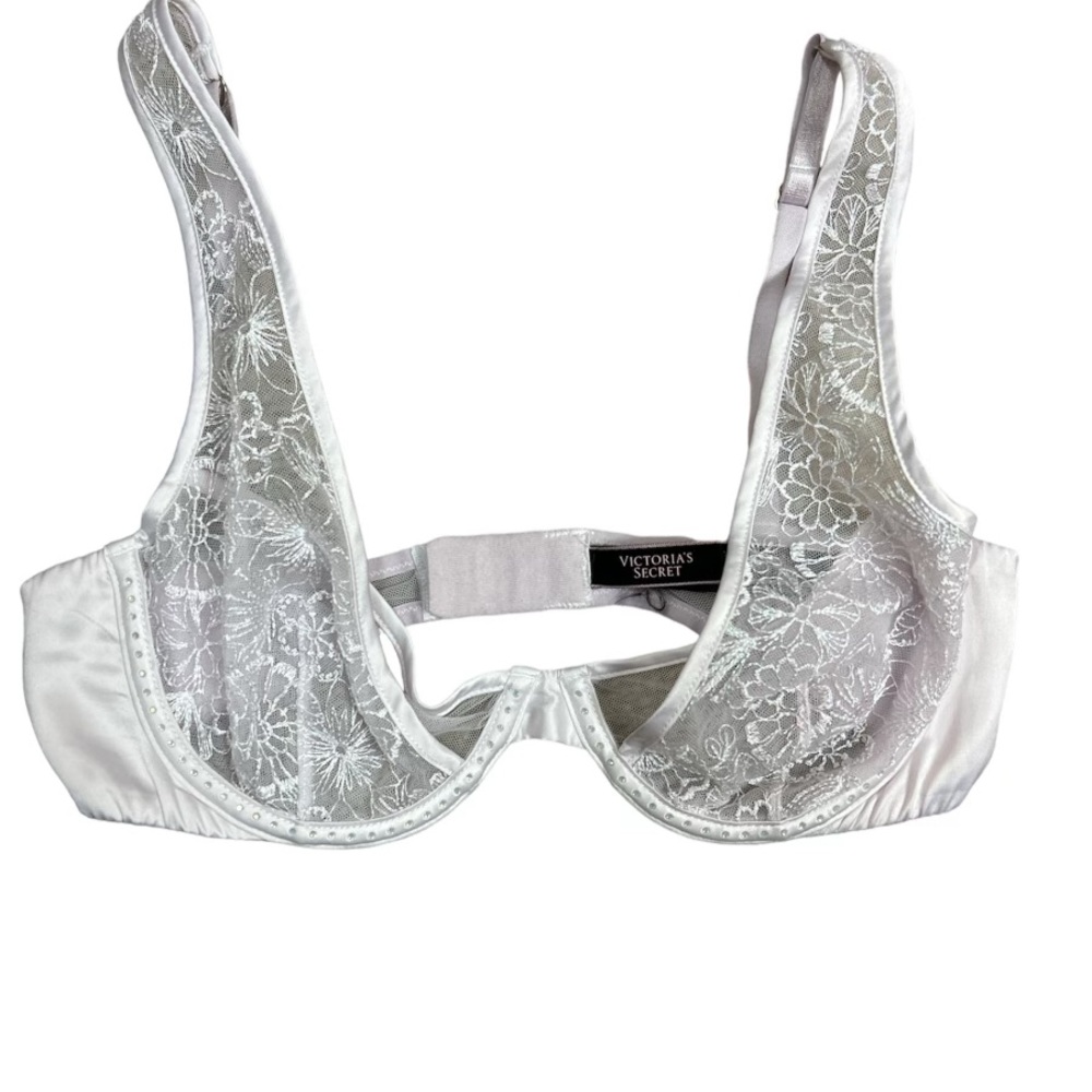 Victoria’s Secret Plunge Bra Light Pink Size 34C  [358]